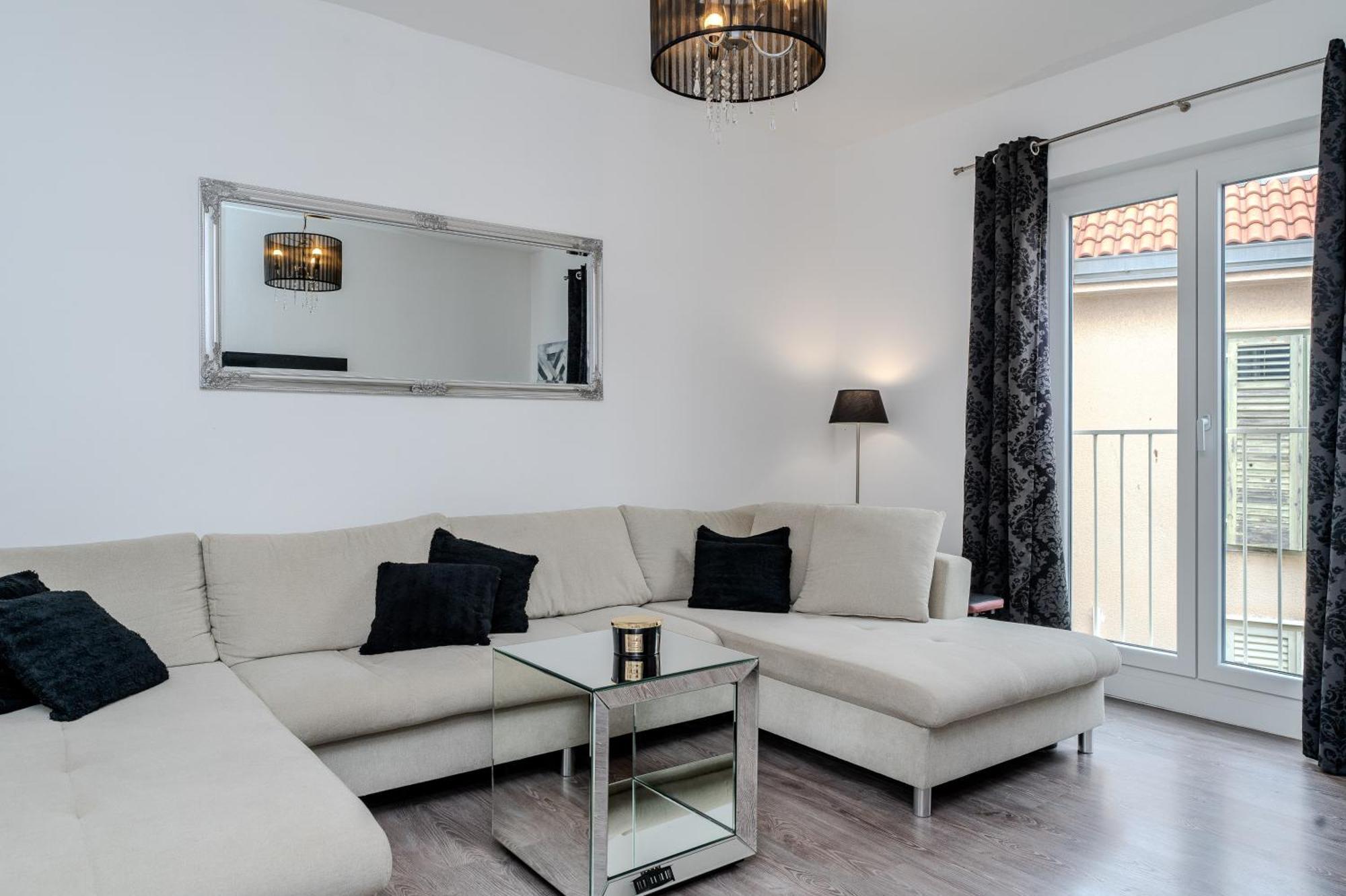 Zadar Center Apartment Verdi,Big & Cosy Экстерьер фото