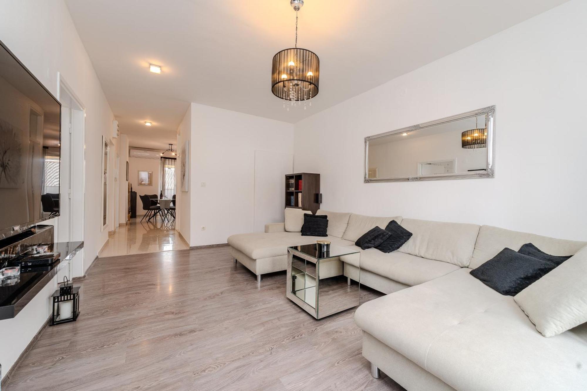 Zadar Center Apartment Verdi,Big & Cosy Экстерьер фото